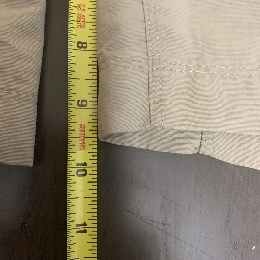 The North Face Khaki Cargo Shorts - Size‎ 36 Men's